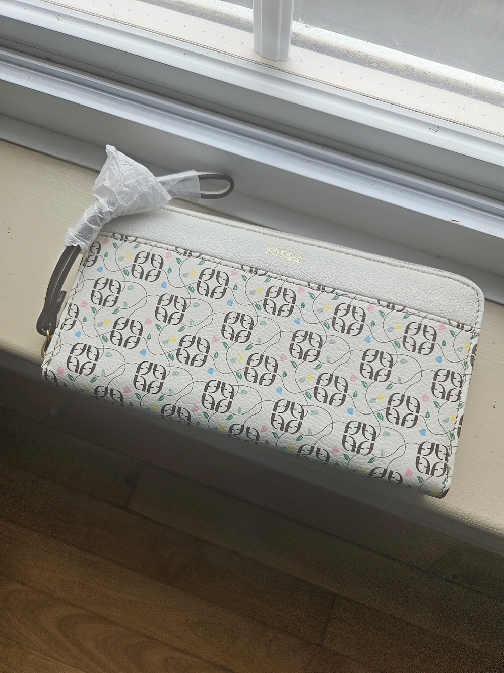 Fossil Cream Signature Print Zip Wallet with Multicolor Accents
